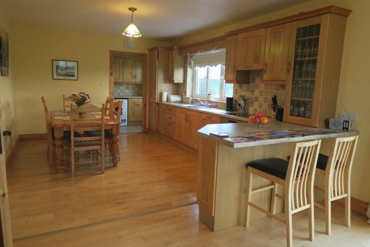 Thistledown - Ballina - Crossmolina - County Mayo - Sleeps 8 - Sister Property To Inglewood מראה חיצוני תמונה