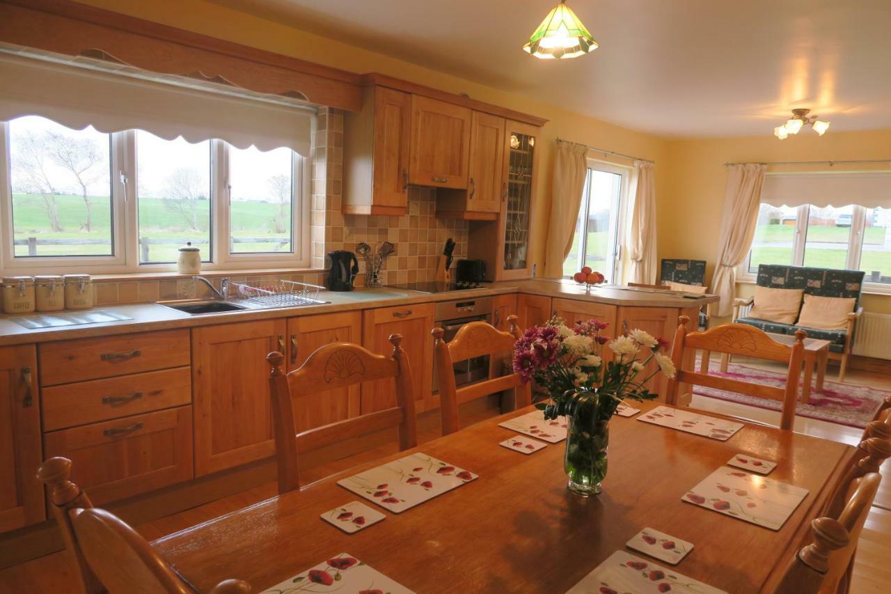 Thistledown - Ballina - Crossmolina - County Mayo - Sleeps 8 - Sister Property To Inglewood מראה חיצוני תמונה