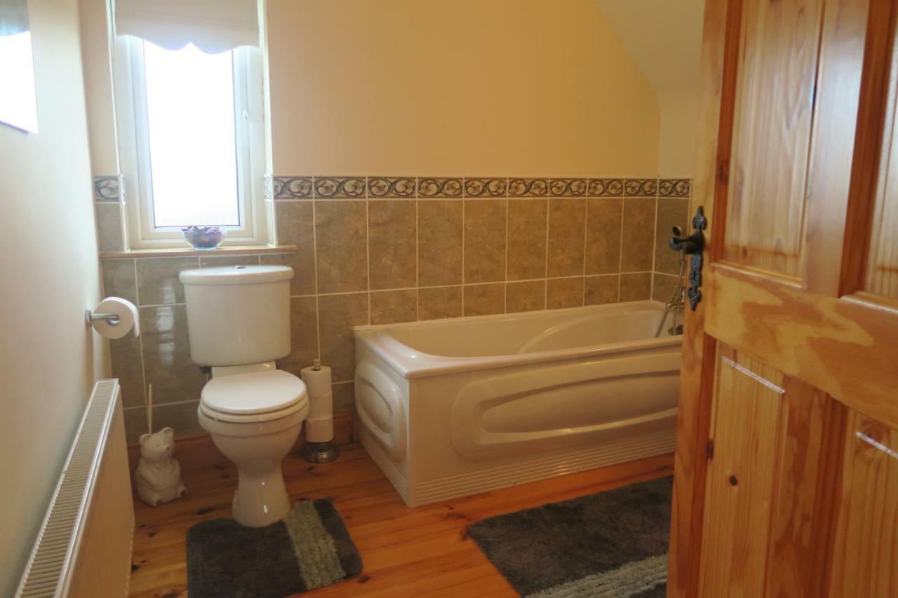 Thistledown - Ballina - Crossmolina - County Mayo - Sleeps 8 - Sister Property To Inglewood מראה חיצוני תמונה